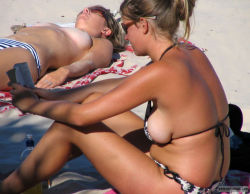 voyeur-the-beach